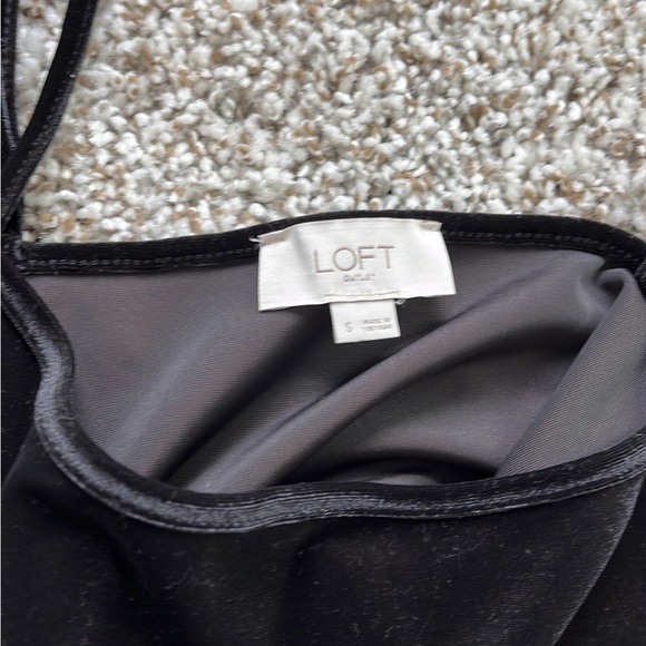 Brand new tank tops - Picture 2 of 3